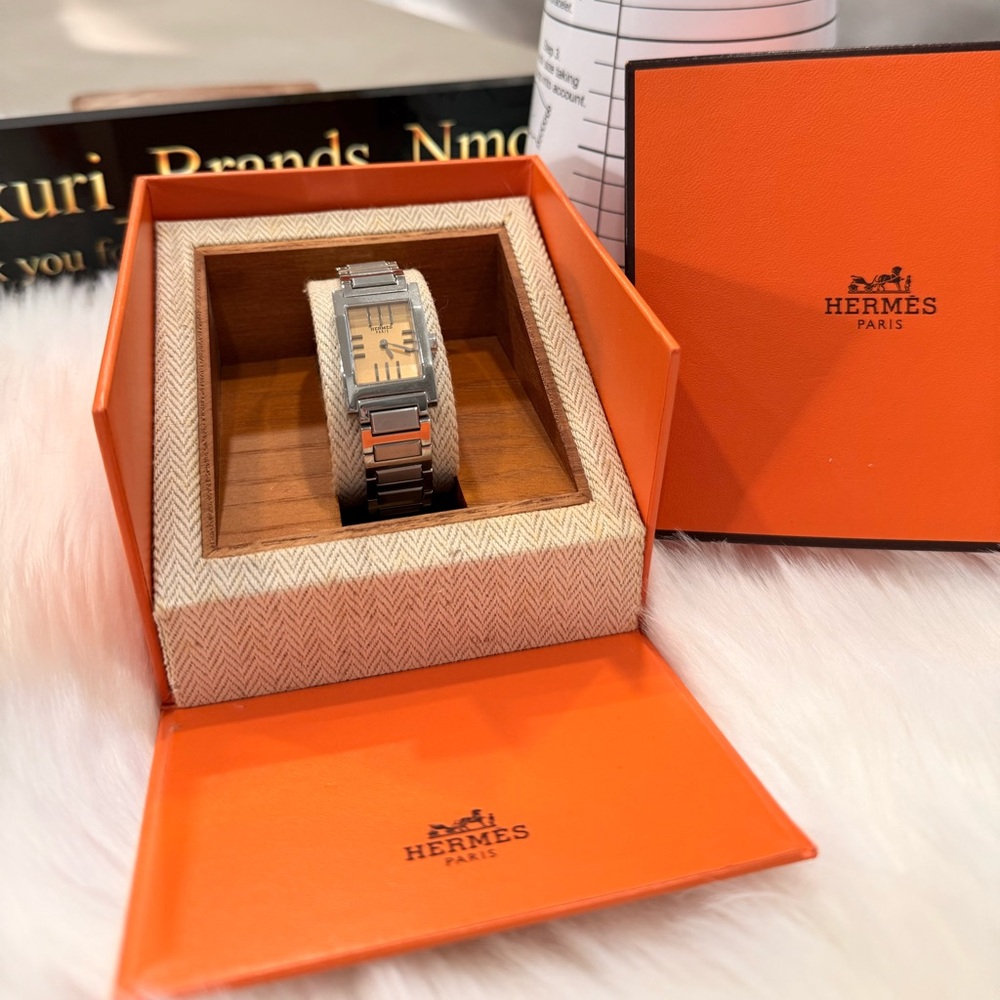 HERMES Ladies' Watch - Picture 3 of 12